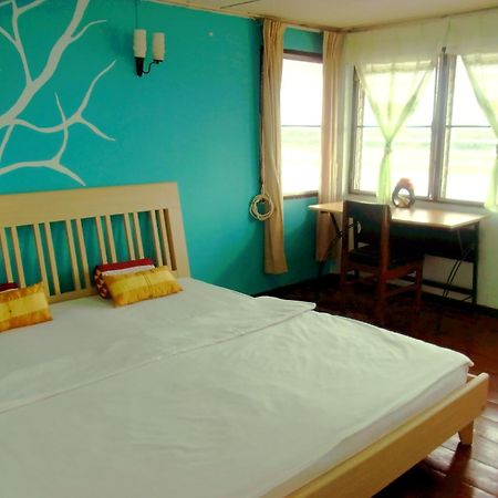 28 Rachabutr Hostel Ubonratcsathani Szoba fotó