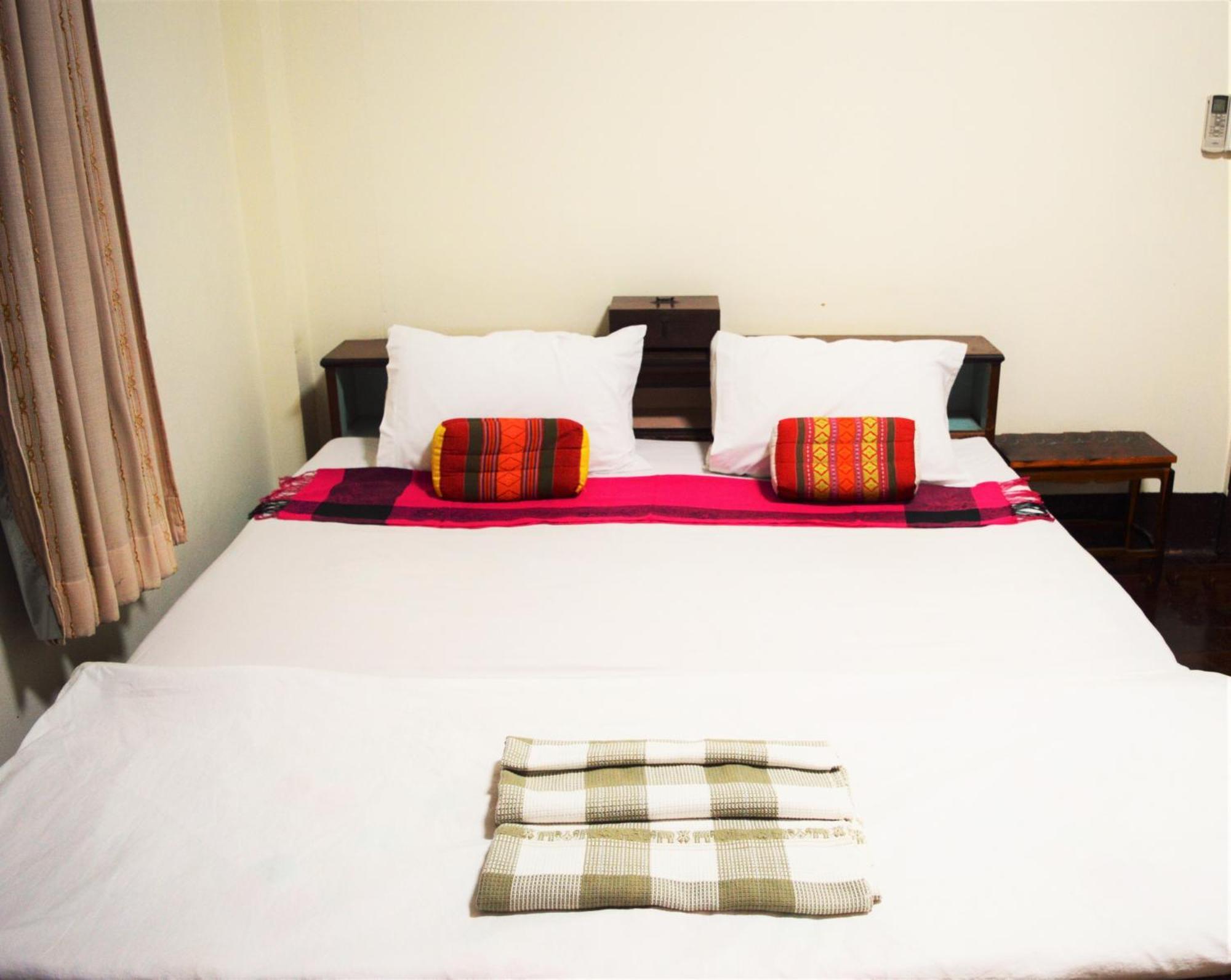 28 Rachabutr Hostel Ubonratcsathani Szoba fotó